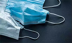 口罩、额温枪、消毒液等防疫用品需求剧增，进口成为关键力量