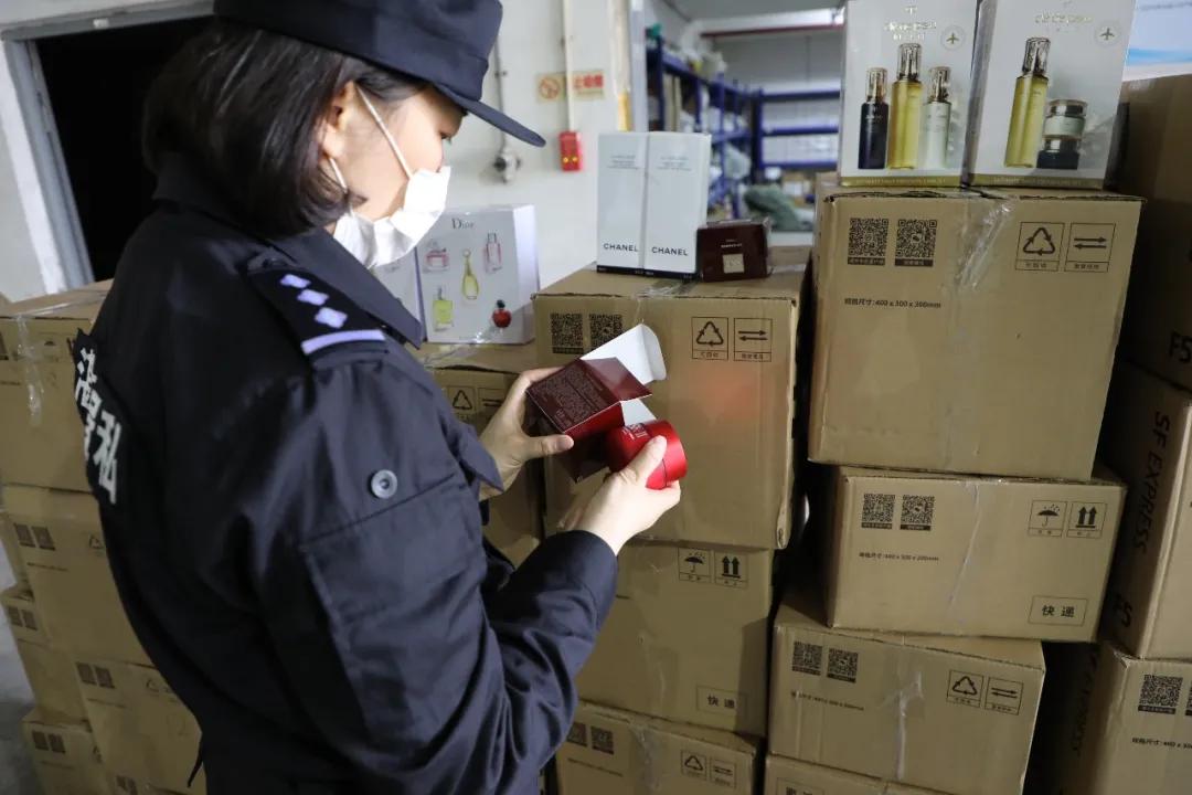 湛江海口桂林开展打击海南离岛免税套购走私专项行动