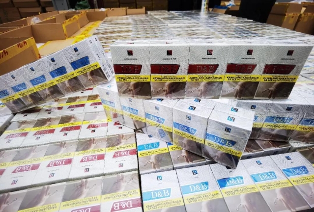 保税仓查获进口的涉嫌侵权香烟,重量超10吨