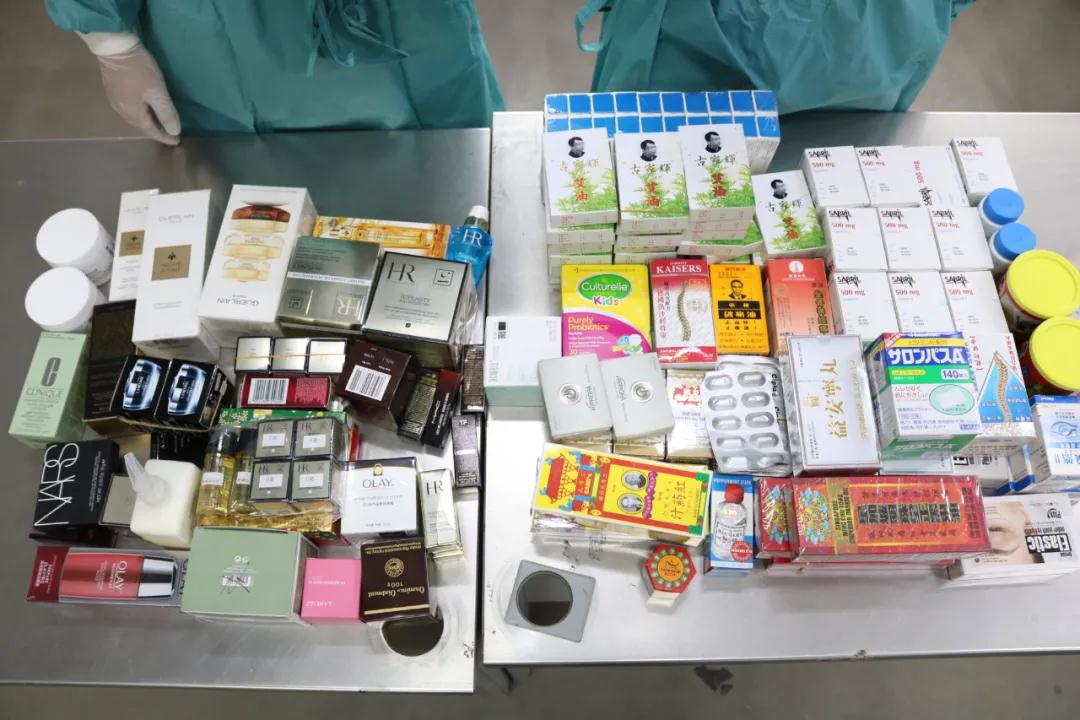 抛货藏匿,抓个正着!深圳口岸查获货车走私案