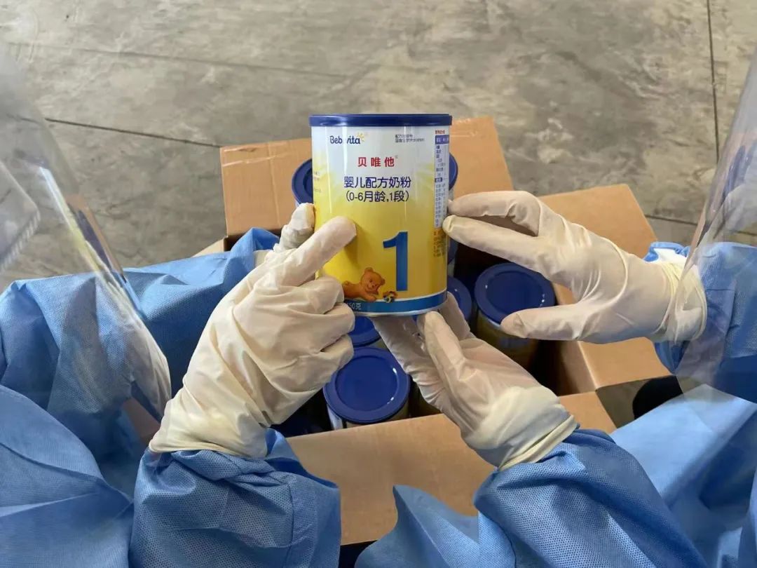 天津东疆海关查获27.37吨临期进口婴幼儿配方乳粉