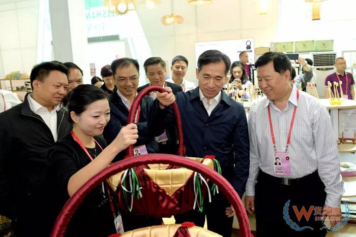 任鸿斌视察第124届广交会，勉励企业:坚定信心 迎难而上 推动外贸高质量发展-货之家