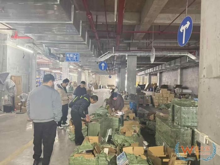 广州警方2025年跨境打假战果显著:破案1800余起,涉案金额超7亿元 广州警方2025年跨境打假战果显著:破案1800余起,涉案金额超7亿元